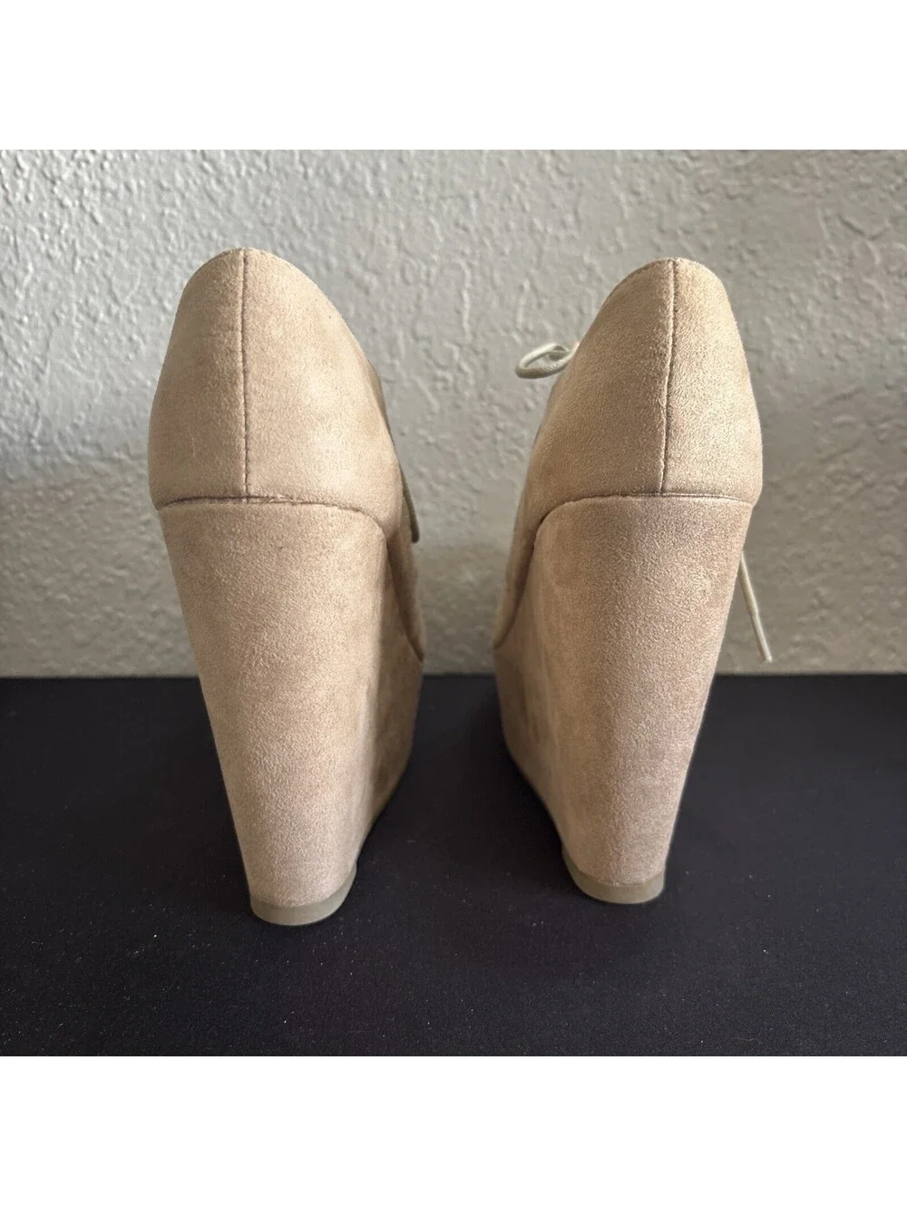 Soda Resist Cutout Lace-Up Platform Wedges Faux Suede Open Toe Beige Oat Size 6